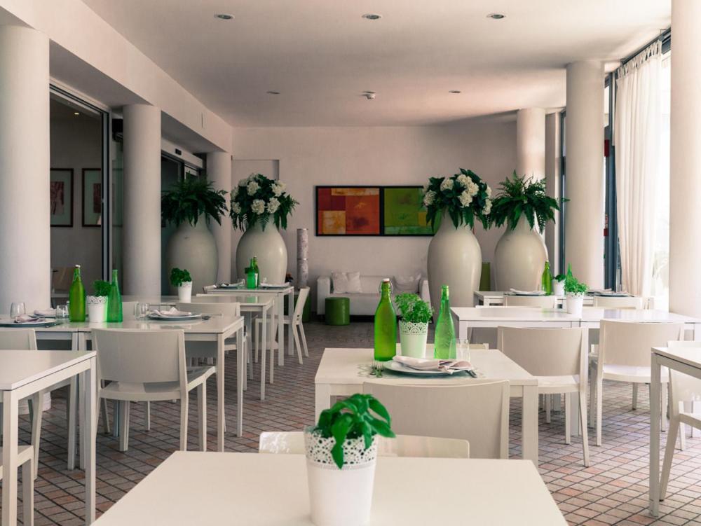 Hotel Principe Rimini Bagian luar foto